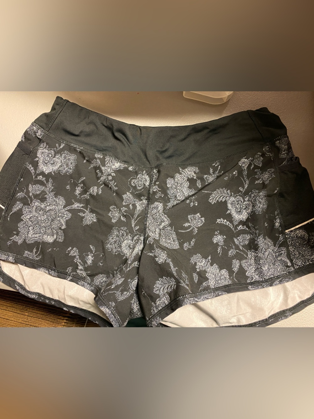 Active Life Black & Silver Floral Swim Bottoms size XL  with side pockets 
S-17